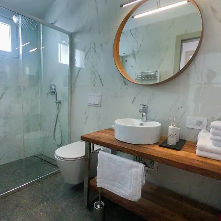 Sea Carera Apartman *